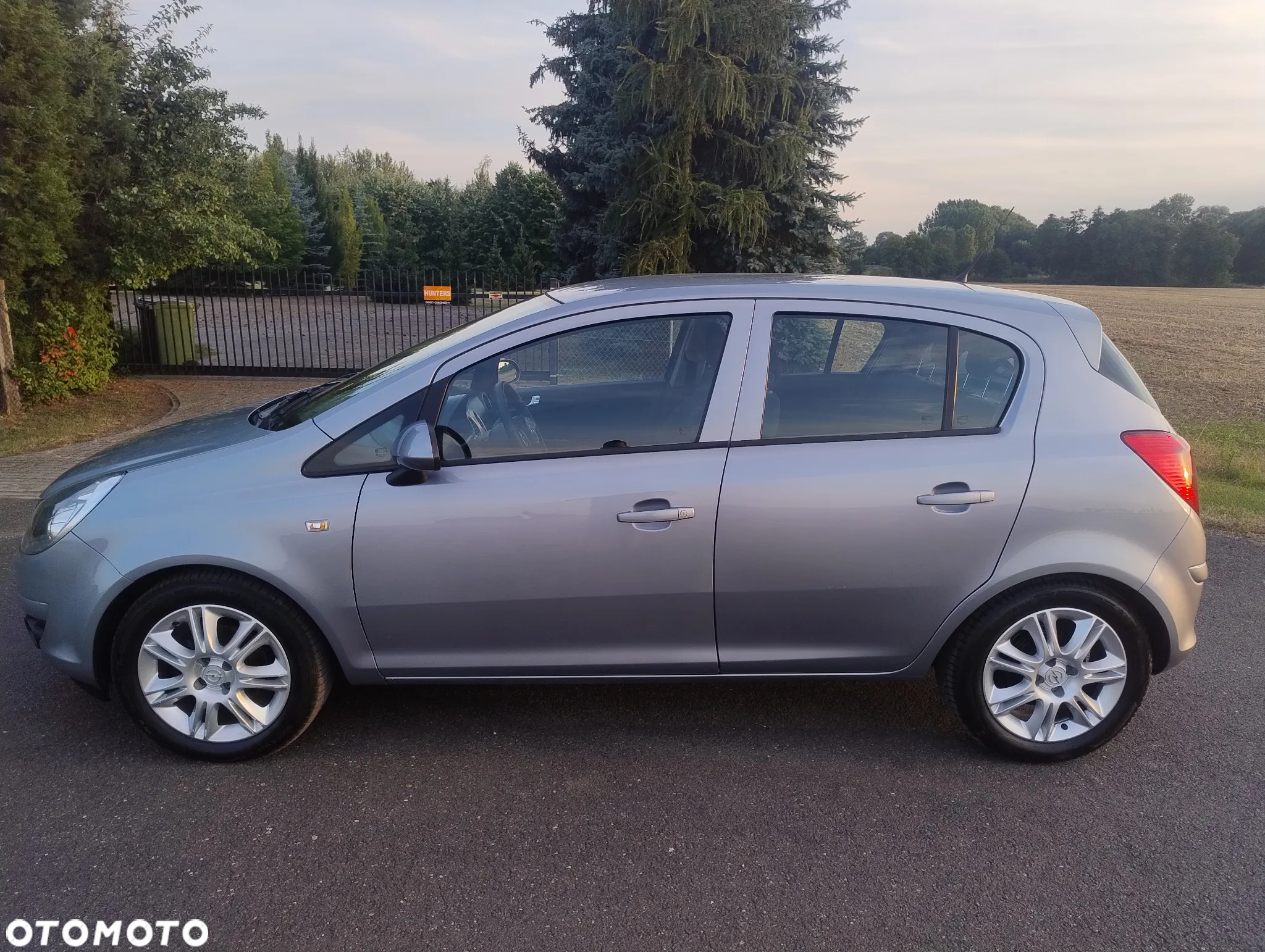 Opel Corsa 1.2 16V Cosmo - 3