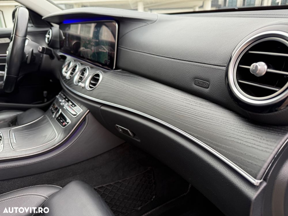 Mercedes-Benz E 220 d 4Matic T 9G-TRONIC Avantgarde - 16