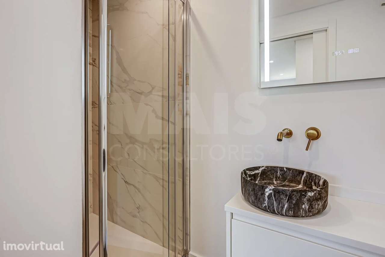 Apartamento T3 totalmente remodelado na Póvoa de Santa Iria com par... - Grande imagem: 2/30