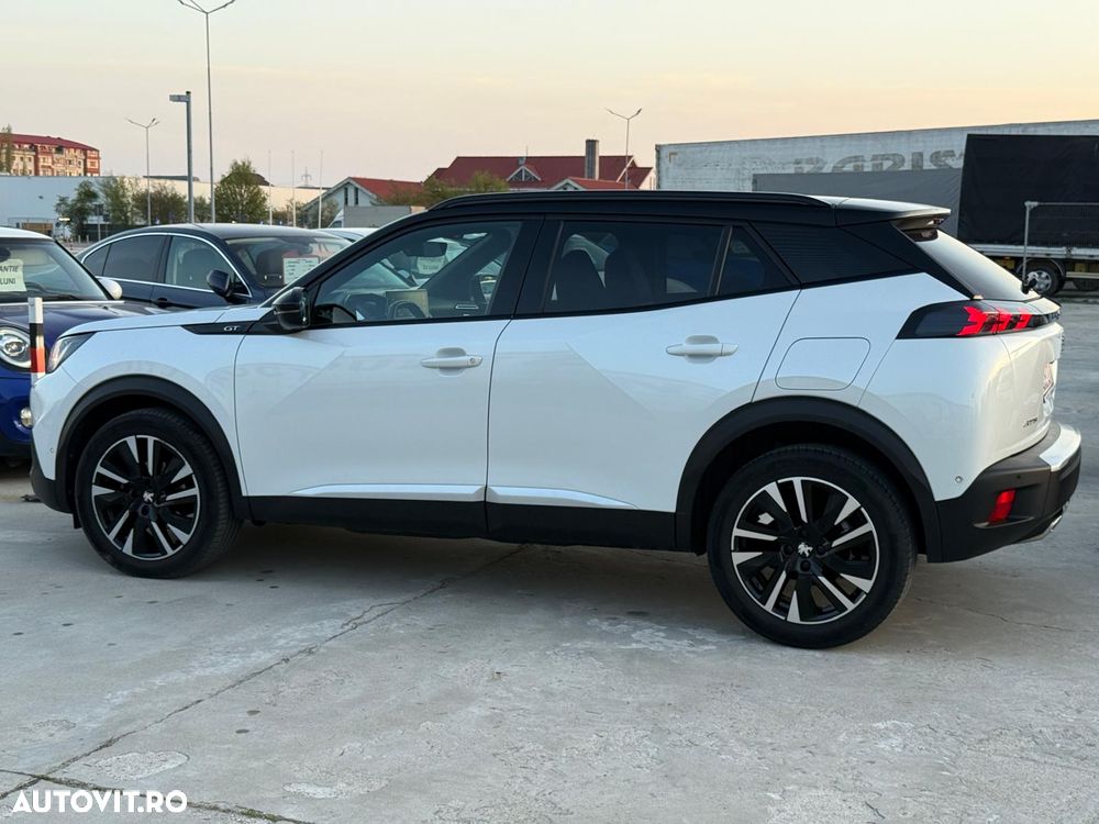 Peugeot 2008 PureTech 130 EAT8 GT Pack - 29