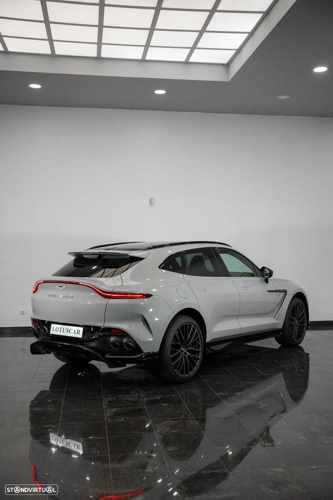 Aston Martin DBX 707 - 32