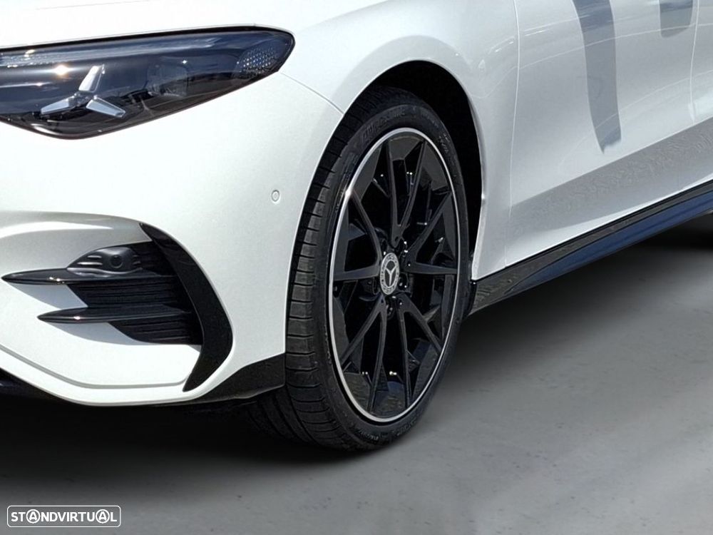 Mercedes-Benz CLA 250+ EQ - 4