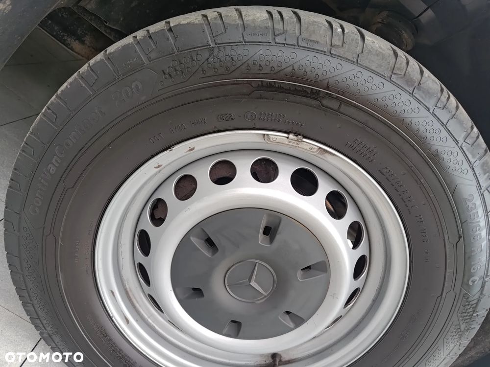 Mercedes-Benz Sprinter - 22