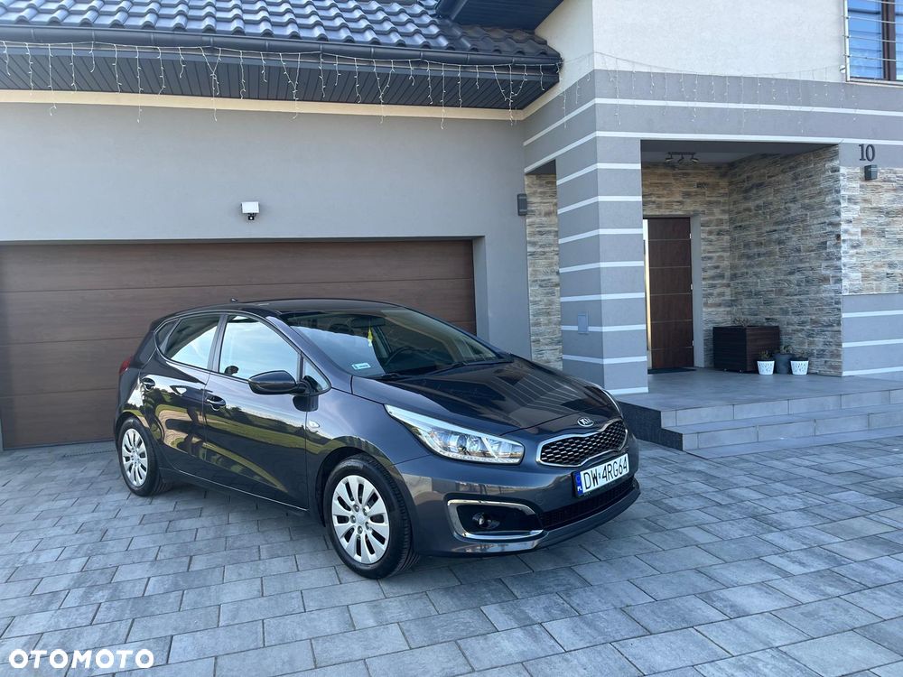 Kia Ceed - 1