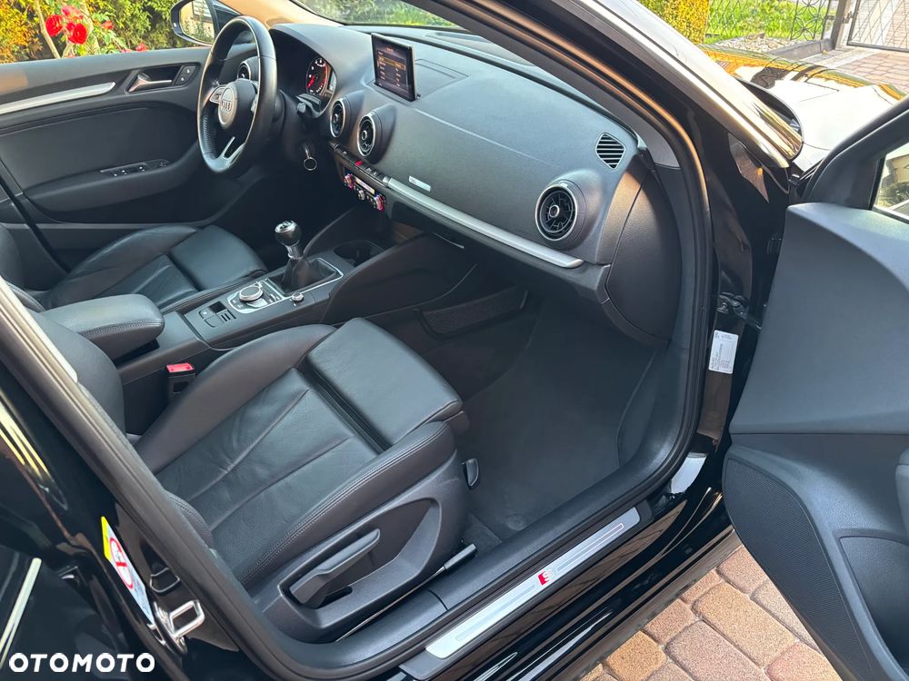 Audi A3 Sportback - 17