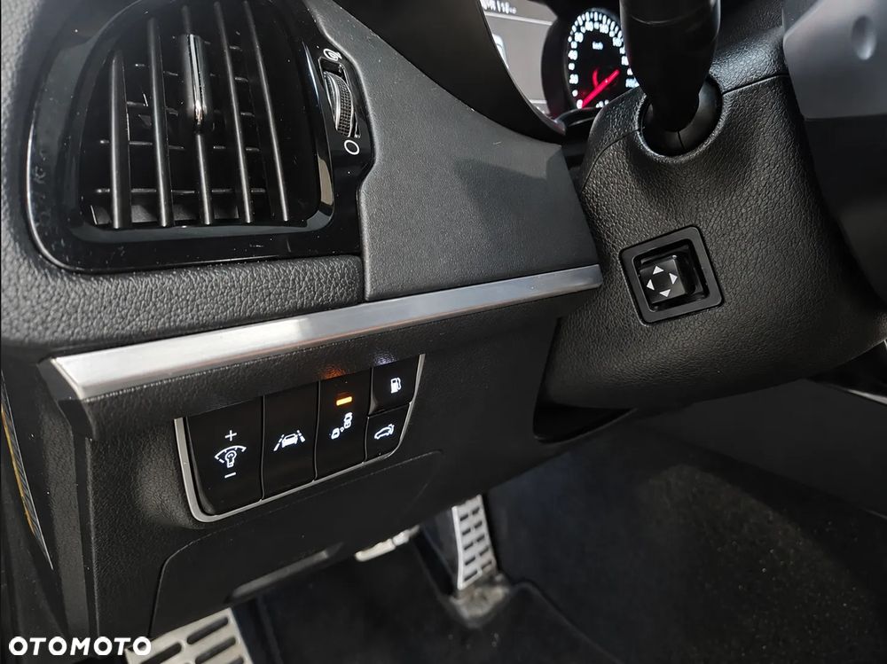 Kia Stinger 3.3 T-GDI AWD GT - 13