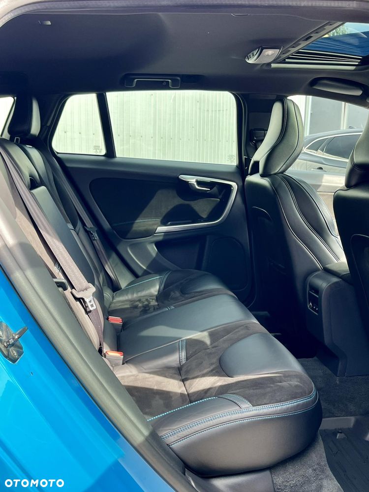 Volvo V60 T6 AWD R-Design - 15