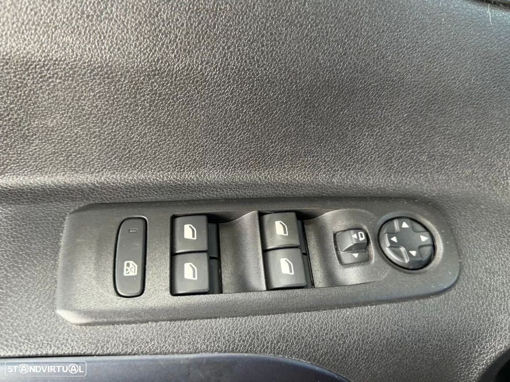 Peugeot Rifter 1.2 PureTech Active - 36