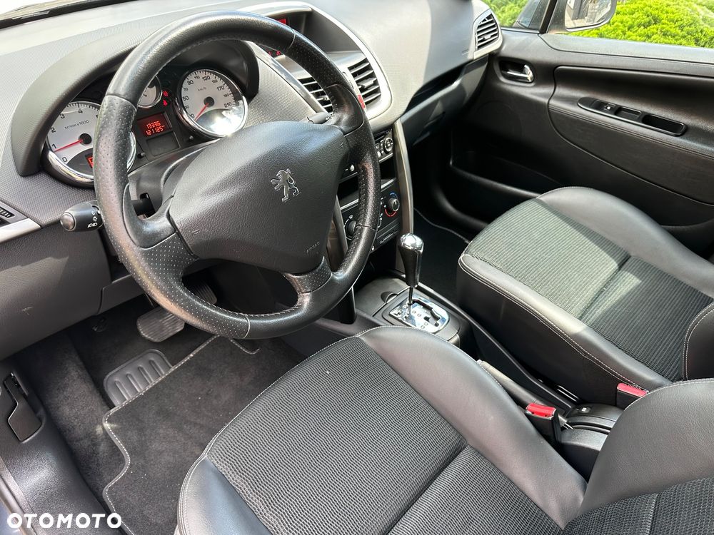 Peugeot 207 120 Automatik Premium - 10