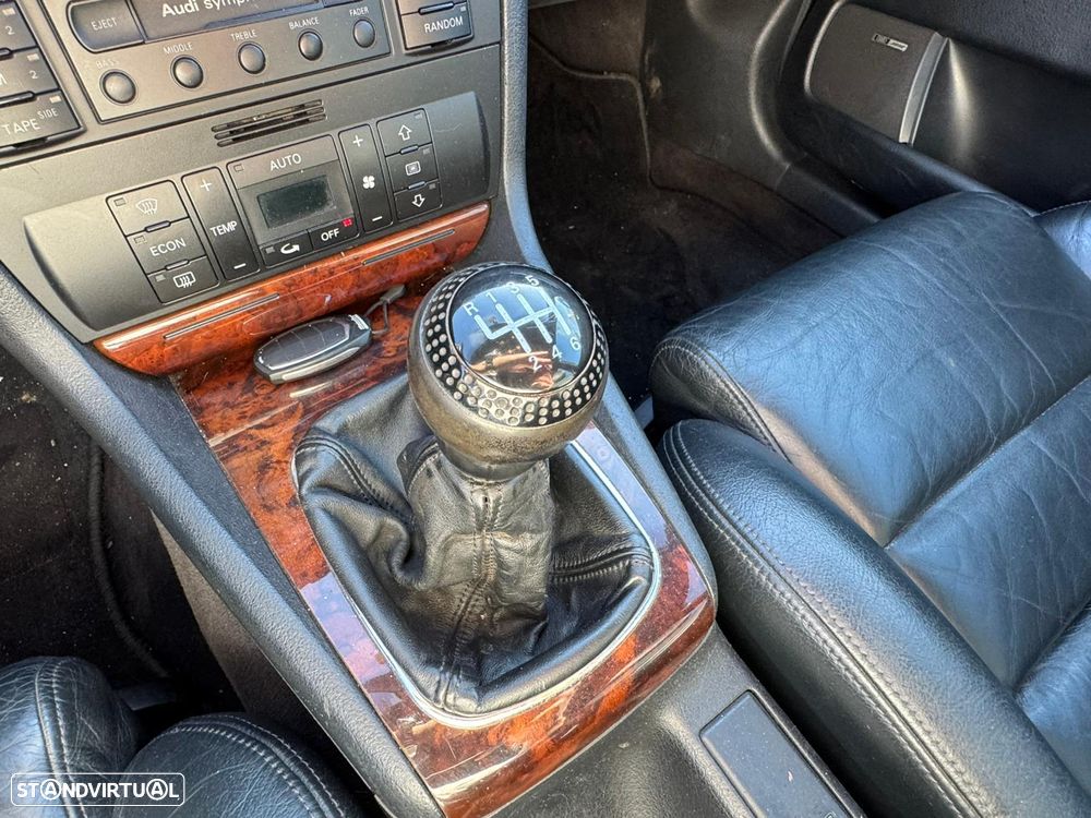 Audi S4 Avant 2.7 V6 quattro - 12