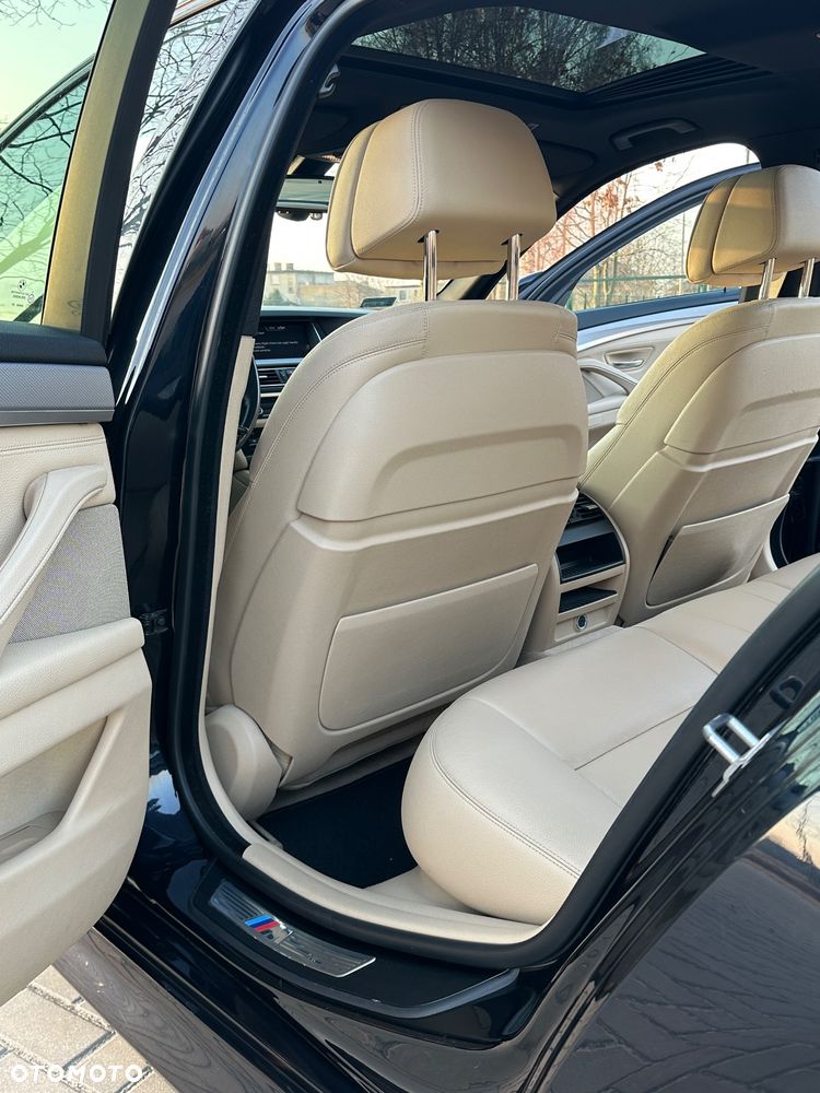 BMW Seria 5 520d xDrive - 13