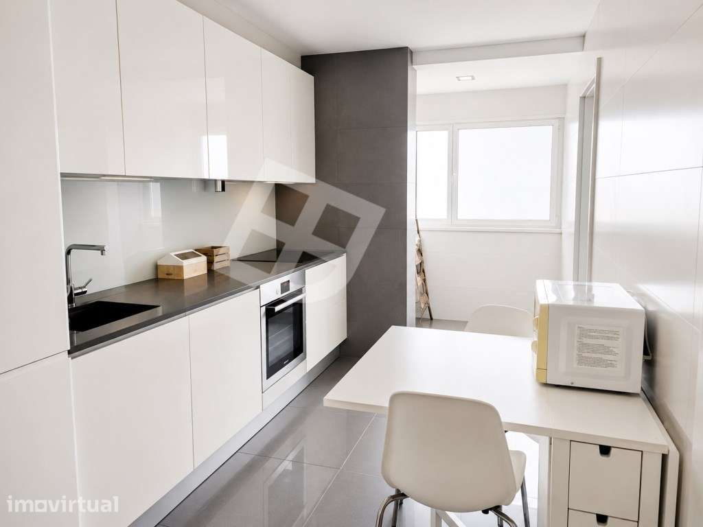 Apartamento T3+1 Duplex no Centro de Aveiro | Junto ao Glicínias - Grande imagem: 3/17