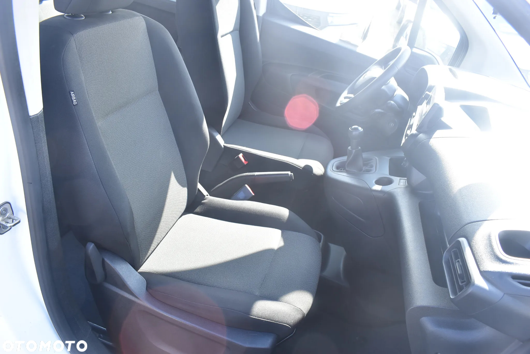 Toyota Proace City Verso Long 1.5 D-4D Business - 19