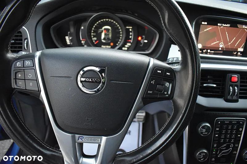 Volvo V40 D3 Drive-E SCR R-Design Momentum - 17