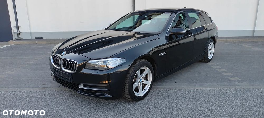 BMW Seria 5 525d Luxury Line - 4