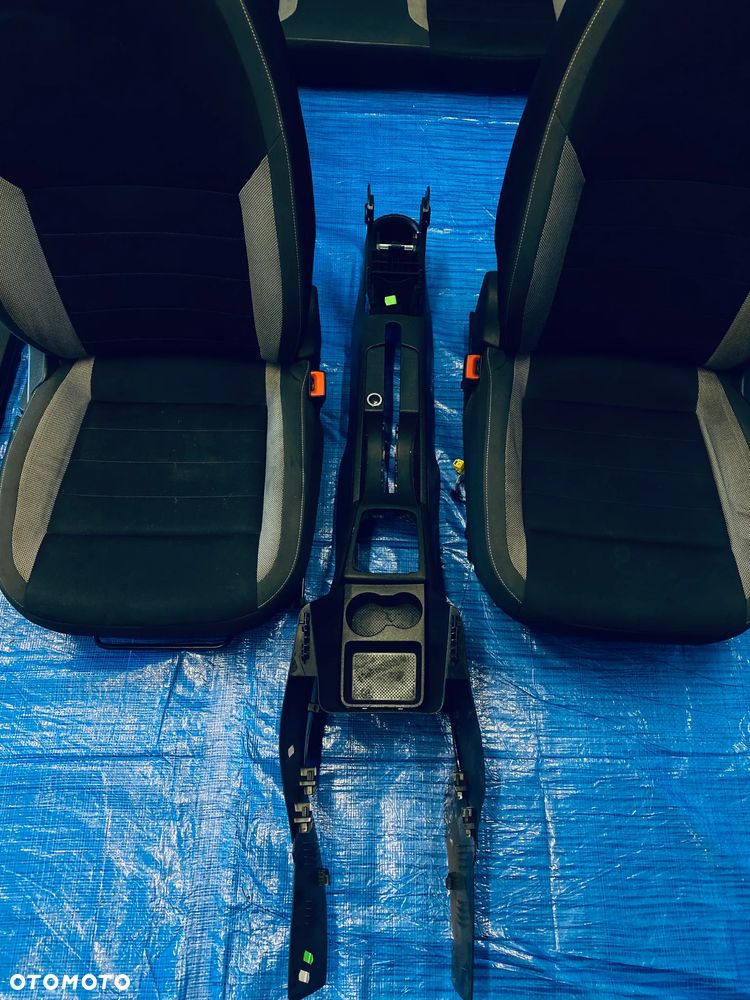 FOTEL FOTELE KANAPA BOCZKI TAPICERKA PODŁOKIETNIK TUNEL WNĘTRZE  SKODA RAPID SPACEBACK LIFT 17R KOMPLET EUROPA - 10