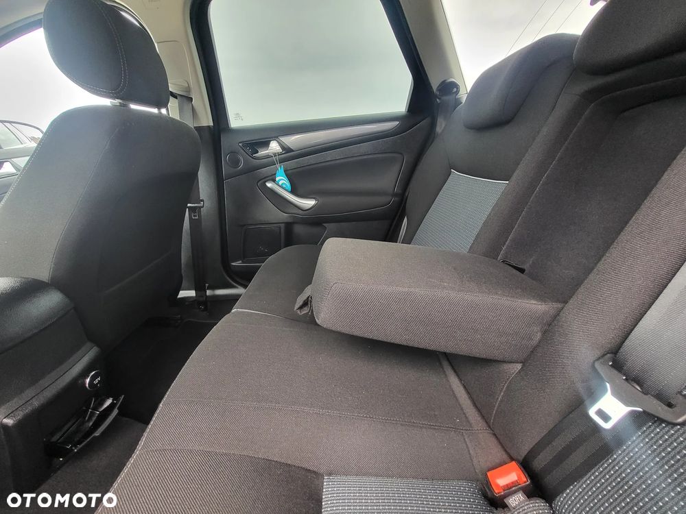 Ford Mondeo 2.0 TDCi Business Edition - 30