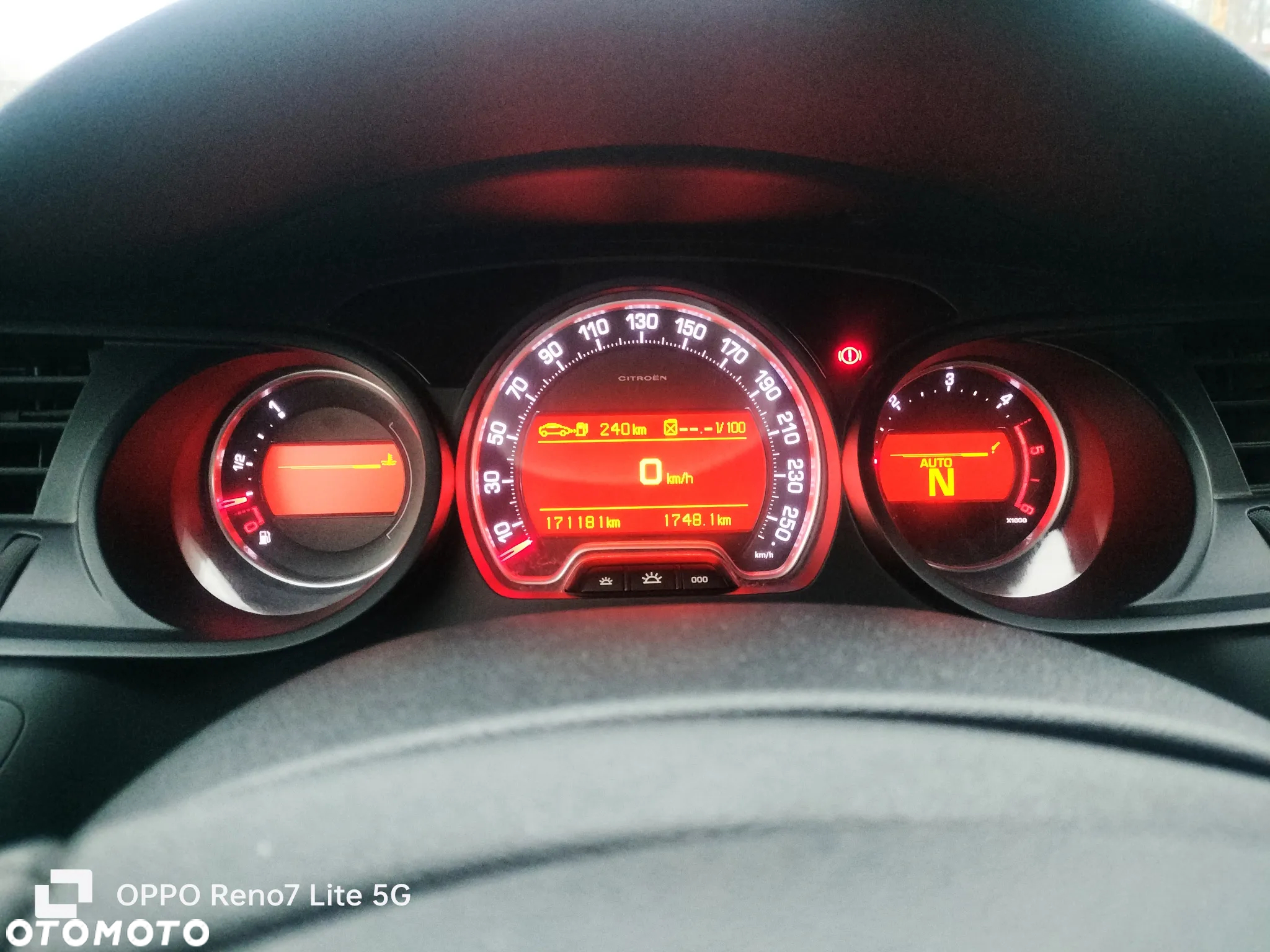 Citroën C5 e-HDi 115 EGS6 FAP Tendance - 16