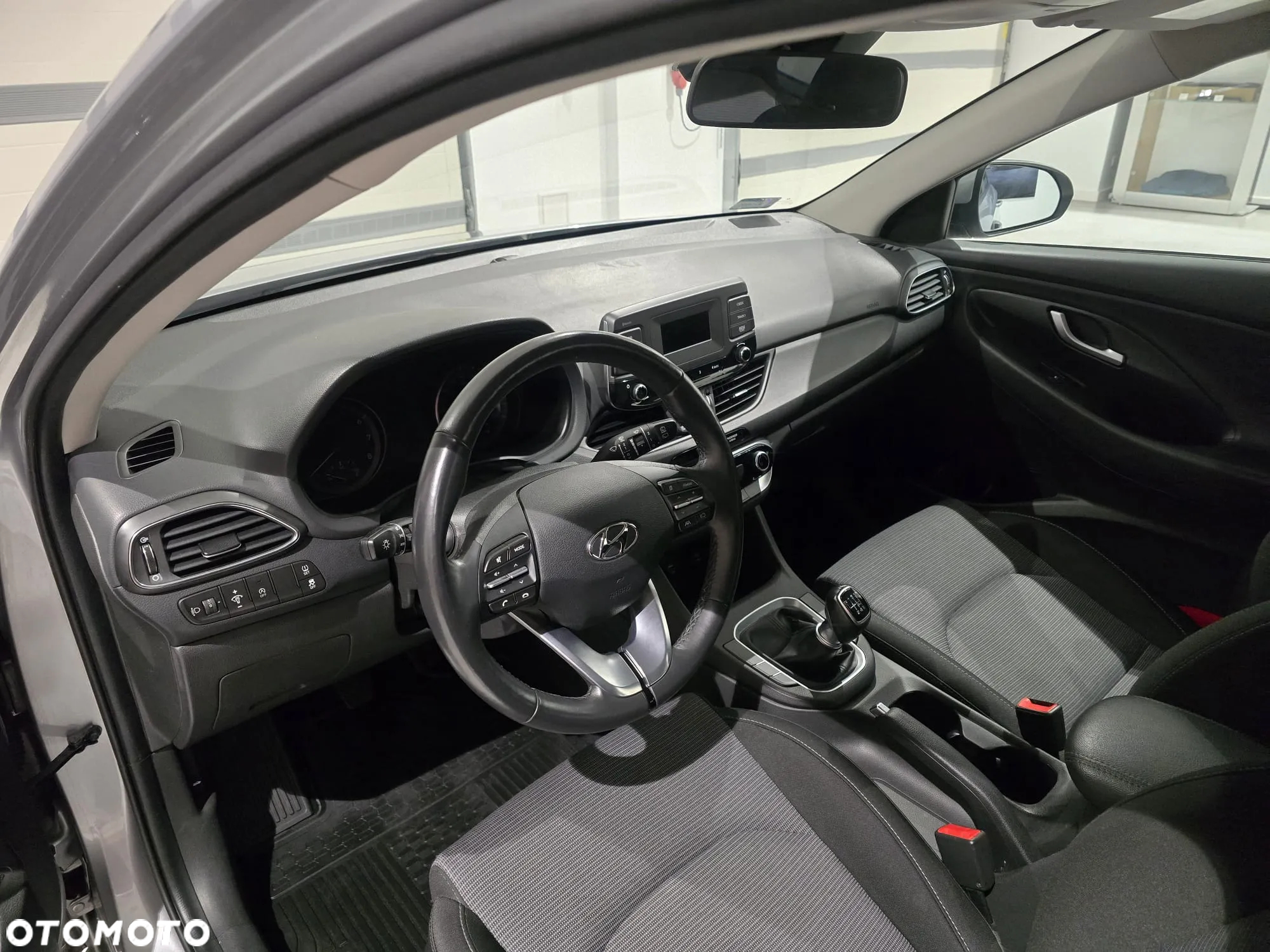 Hyundai i30 1.5 DPI Classic + - 13