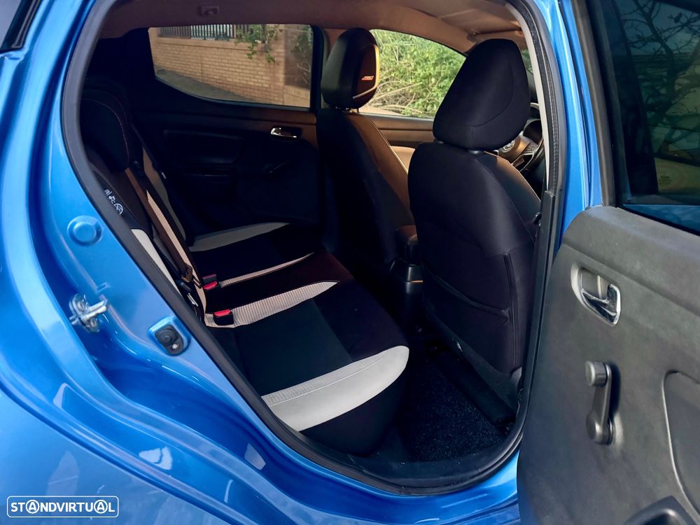 Nissan Micra 1.5 dCi N-Connecta Lifestyle S/S - 12