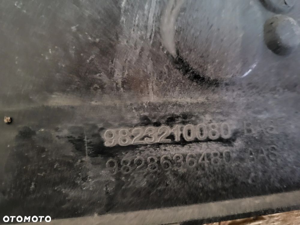 Grill atrapa zderzaka Peugeot 208 II - 15