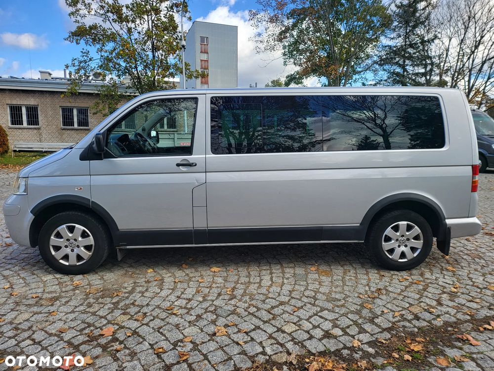 Volkswagen Caravelle - 2