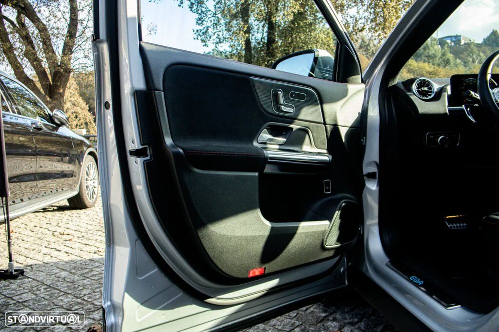 Mercedes-Benz EQA 250 AMG Line - 10