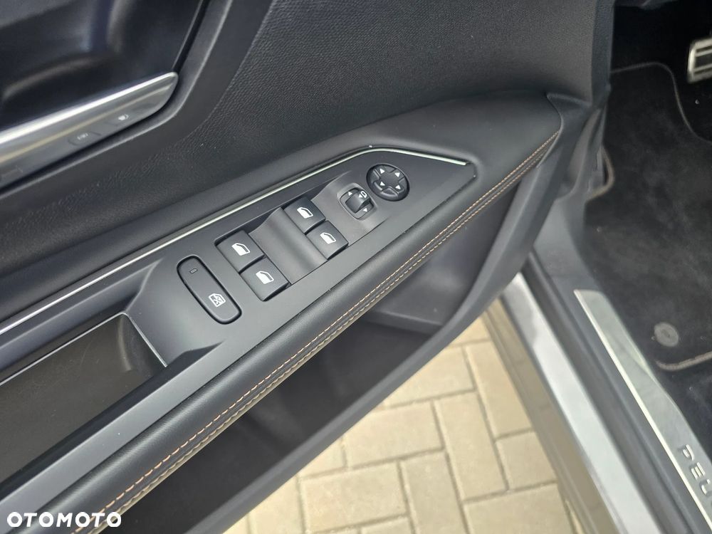 Peugeot 5008 - 24