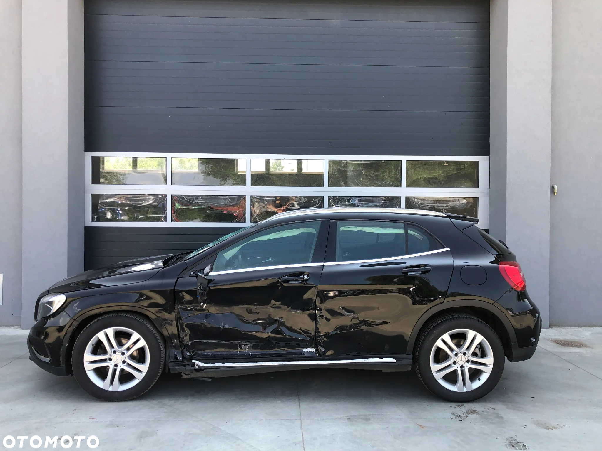 Mercedes-Benz GLA 220 d 4-Matic - 6
