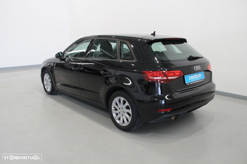 Audi A3 Sportback 1.0 TFSI design - 4