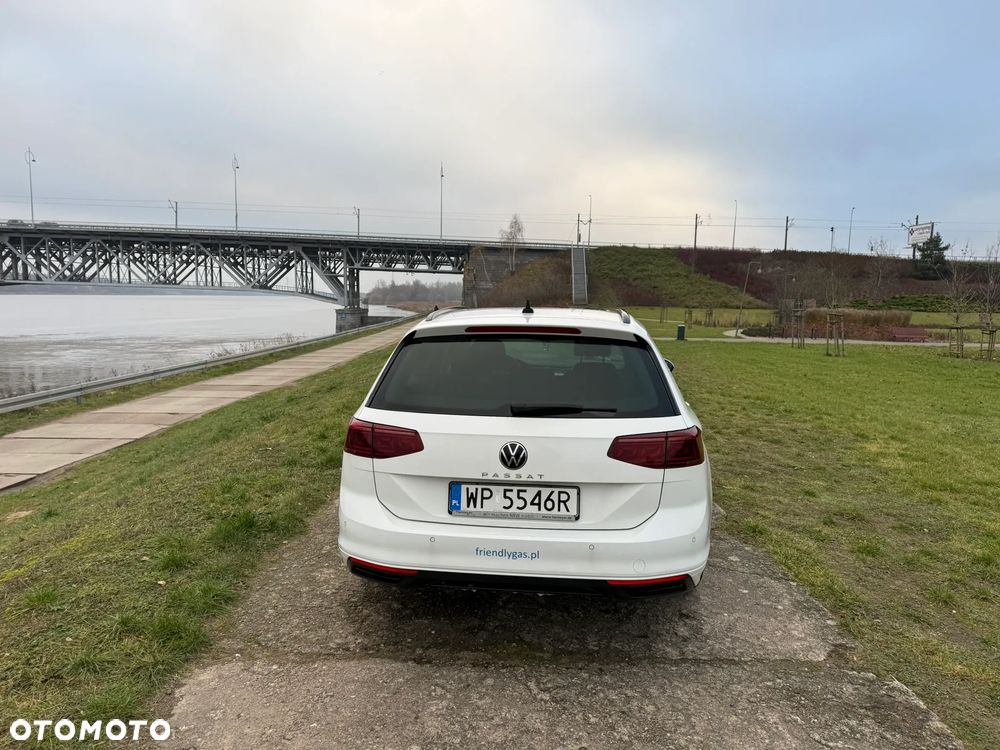 Volkswagen Passat 2.0 TDI SCR DSG Business - 8