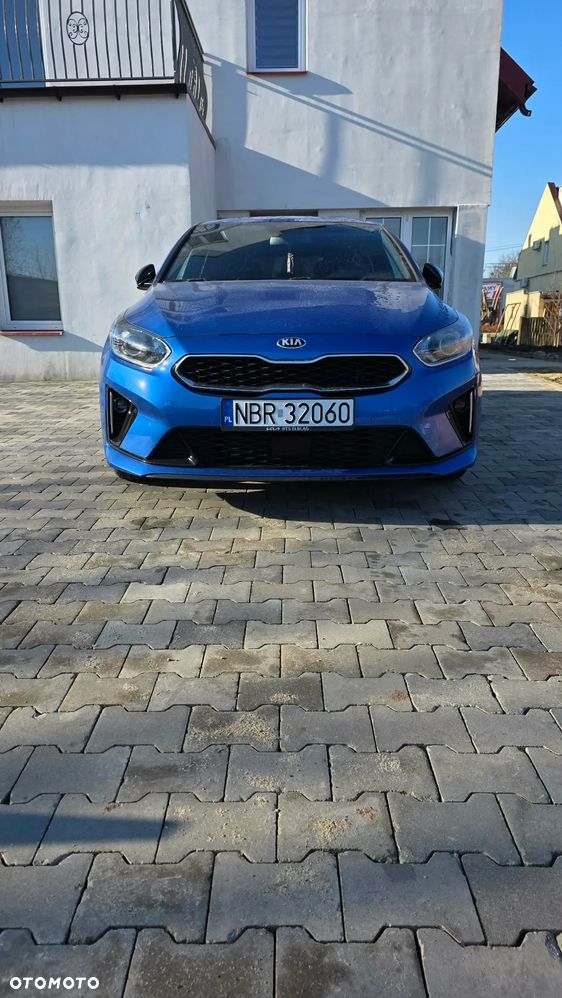 Kia Ceed - 4