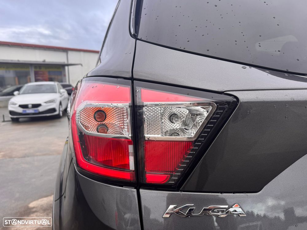 Ford Kuga 1.5 TDCi EcoBlue ST-Line X - 35