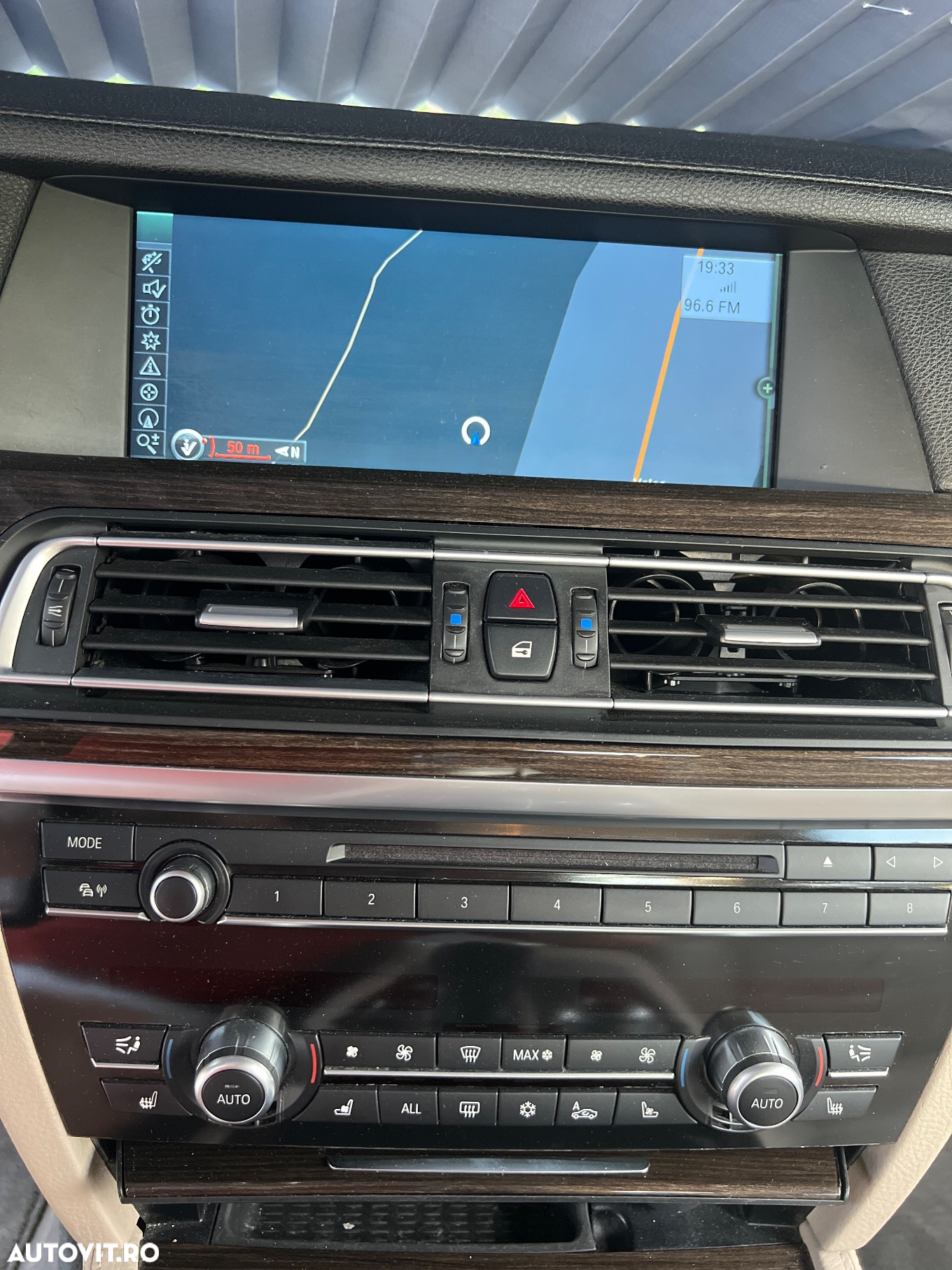 BMW Seria 7 740d xDrive Aut. - 9
