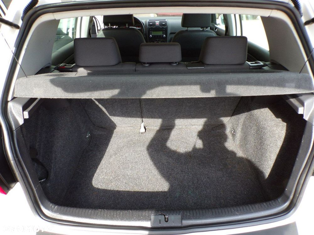 Volkswagen Golf - 19