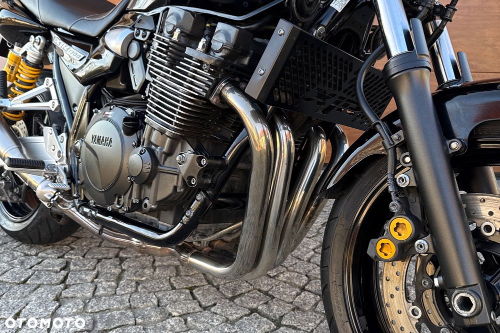Yamaha XJR - 5