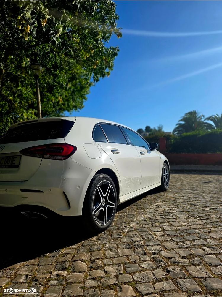 Mercedes-Benz A 250 e AMG Line - 4