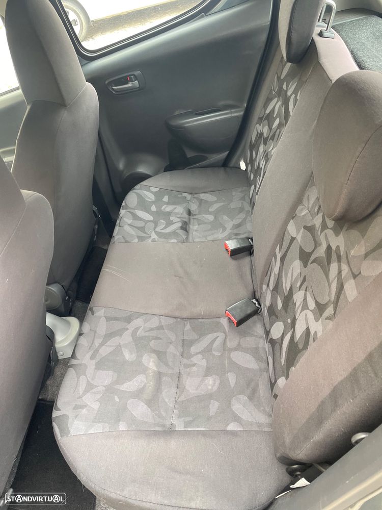 Suzuki Alto 1.0 GA - 13