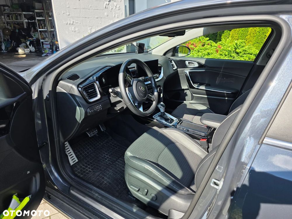 Kia XCeed 1.6 T-GDI L Business Line DCT - 4