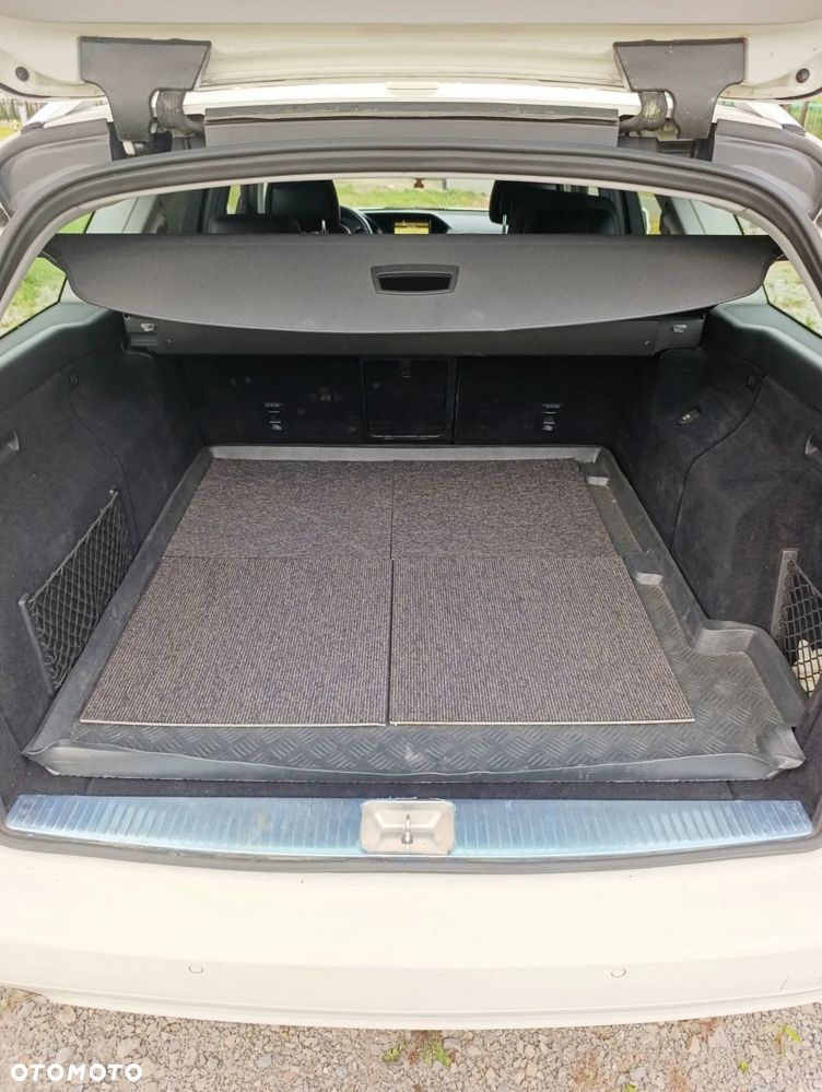 Mercedes-Benz Klasa E 250 CGI BlueEFFICIENCY Automatik Avantgarde - 5