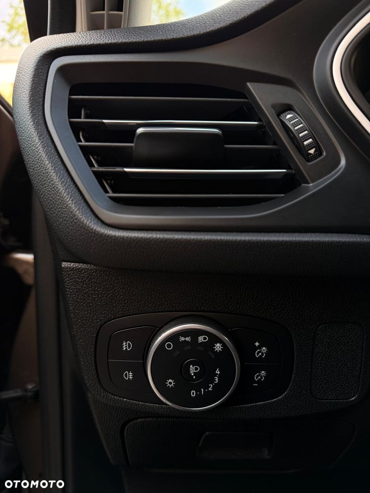 Ford Focus 1.0 EcoBoost Trend Edition Business - 25