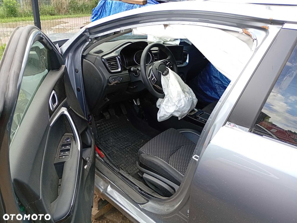 Kia Ceed - 7