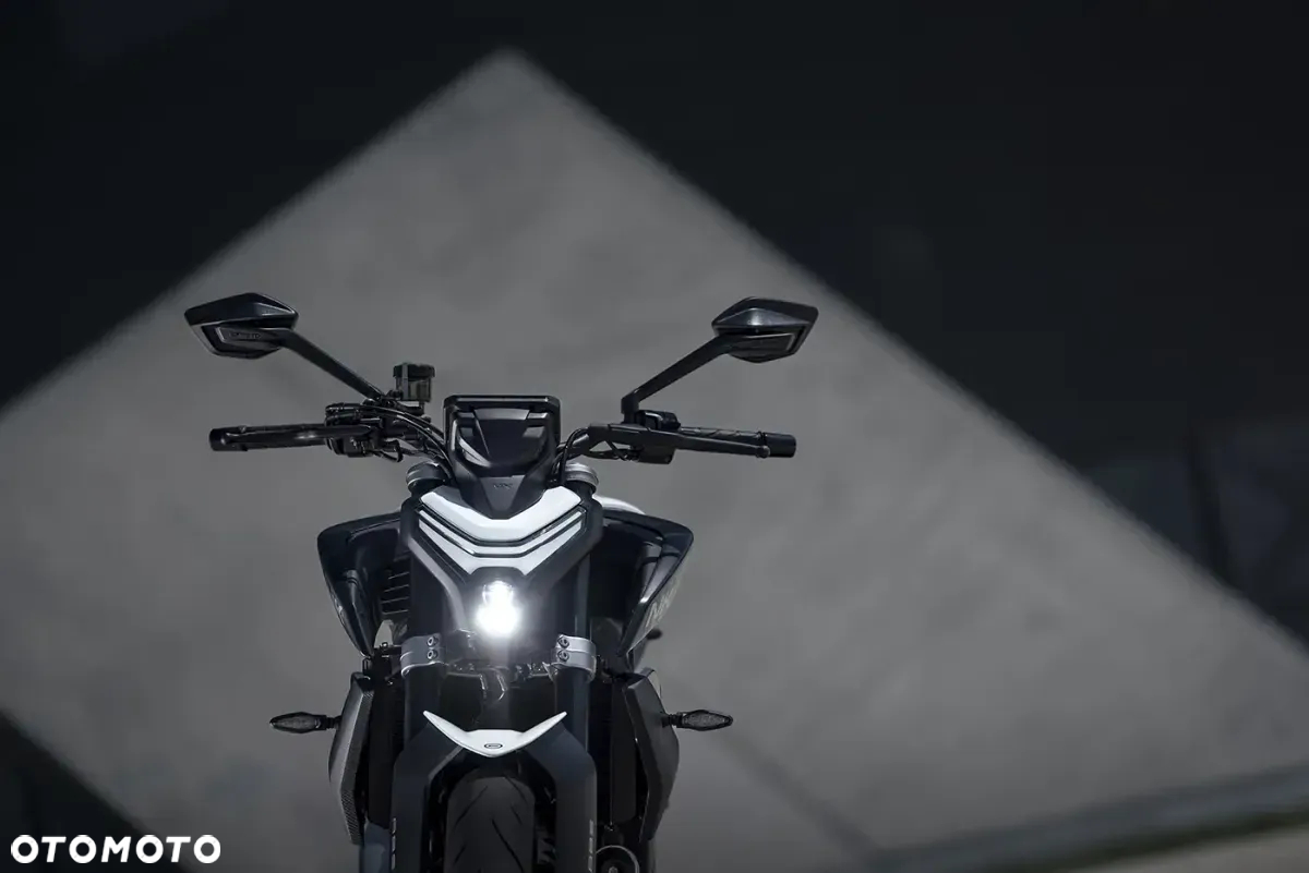 CFMoto NK - 5