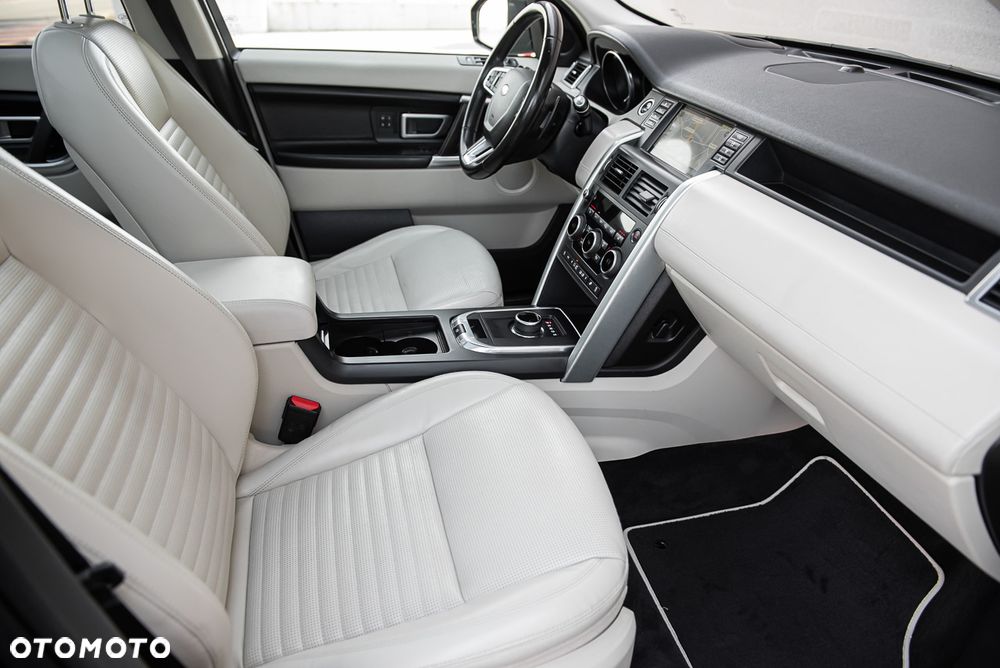 Land Rover Discovery Sport 2.0 D180 R-Dynamic HSE - 8