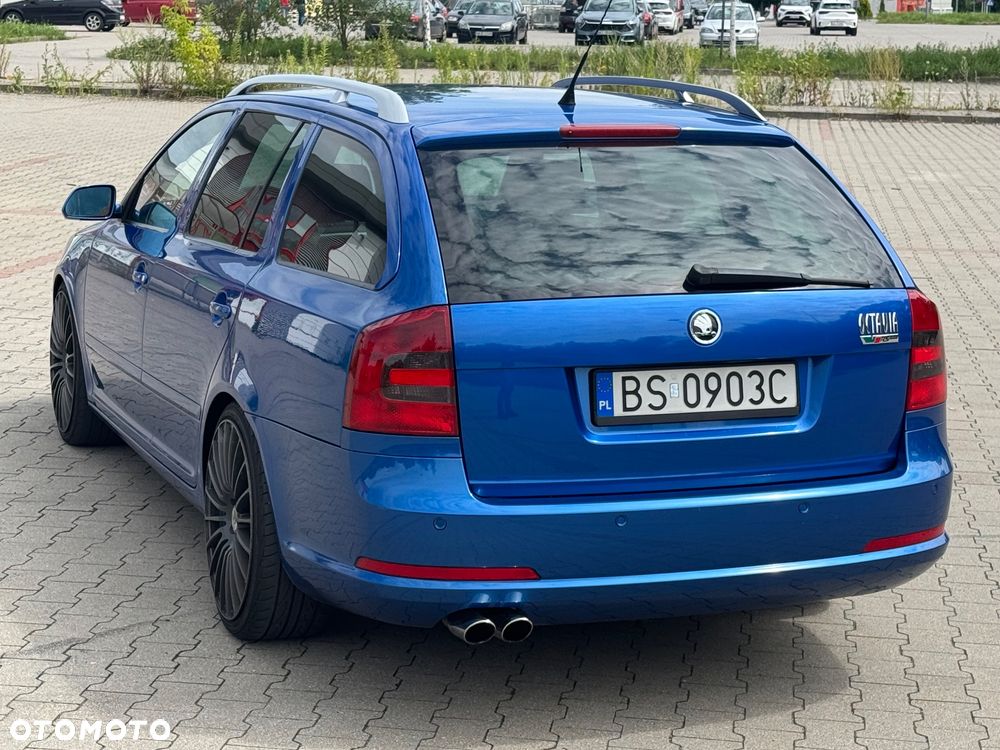 Skoda Octavia 2.0 TDI CR DPF RS - 18