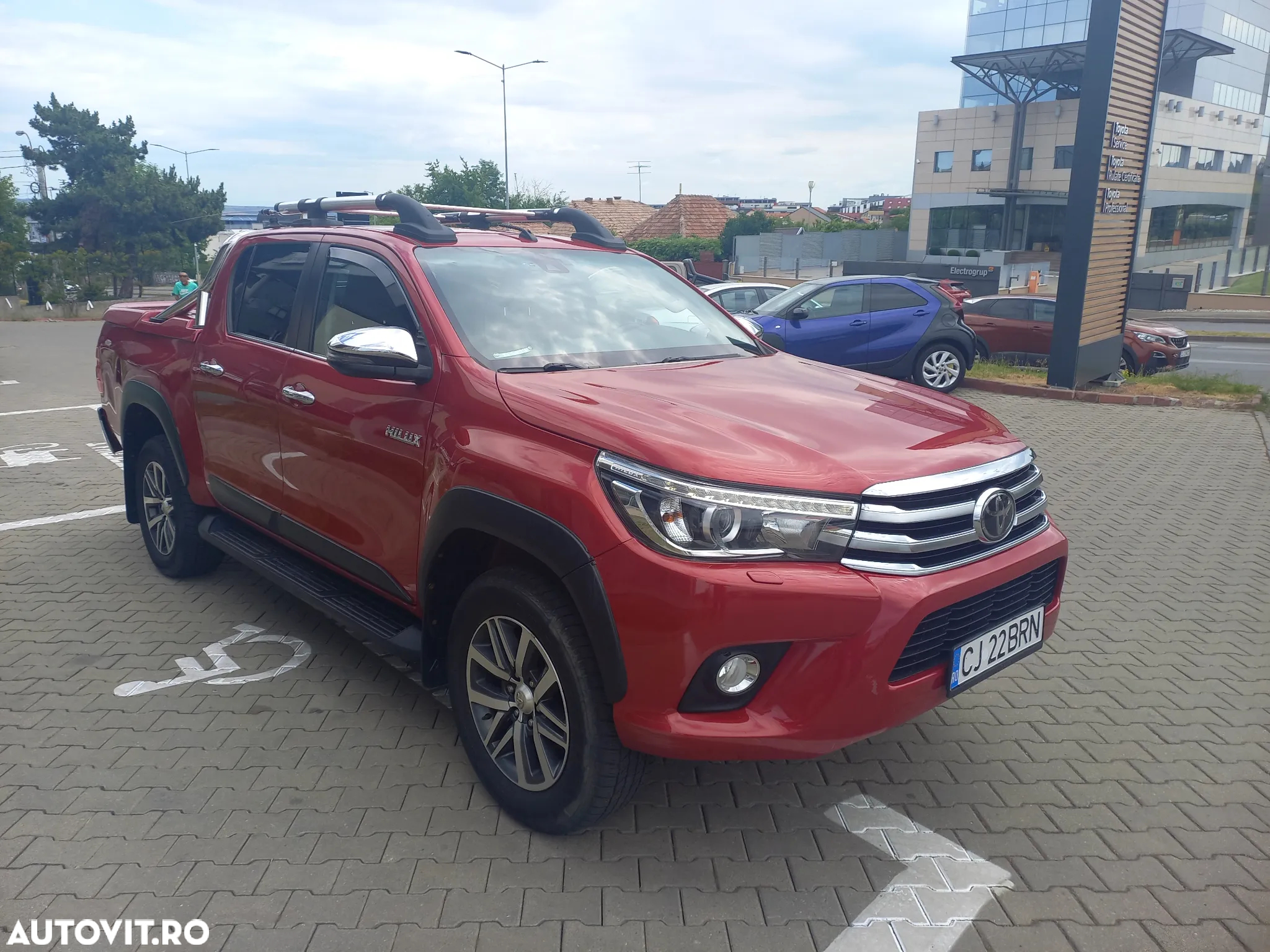 Toyota Hilux 4x4 Double Cab A/T Invincible - 3