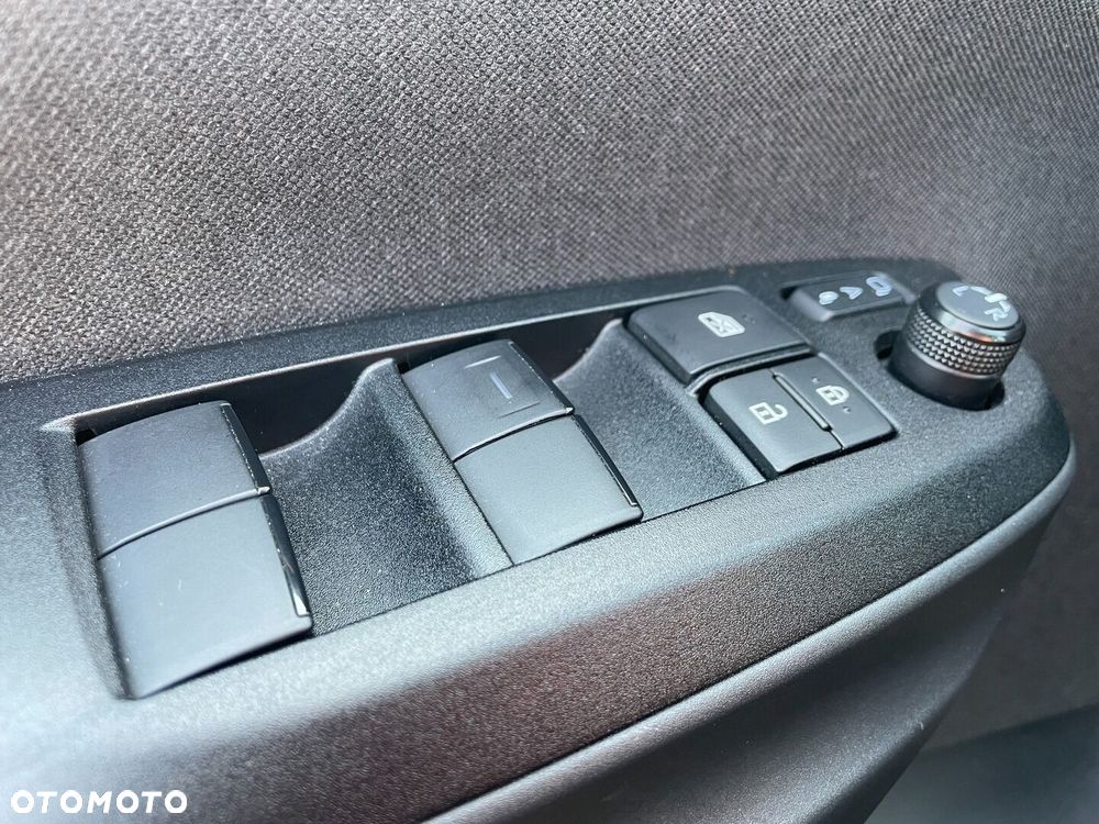 Toyota Yaris Cross - 25