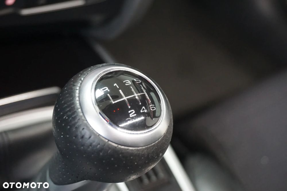 Audi A4 Avant 2.0 TDI DPF S line Sportpaket - 33