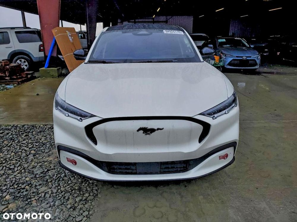 Ford Mustang Mach-E - 6