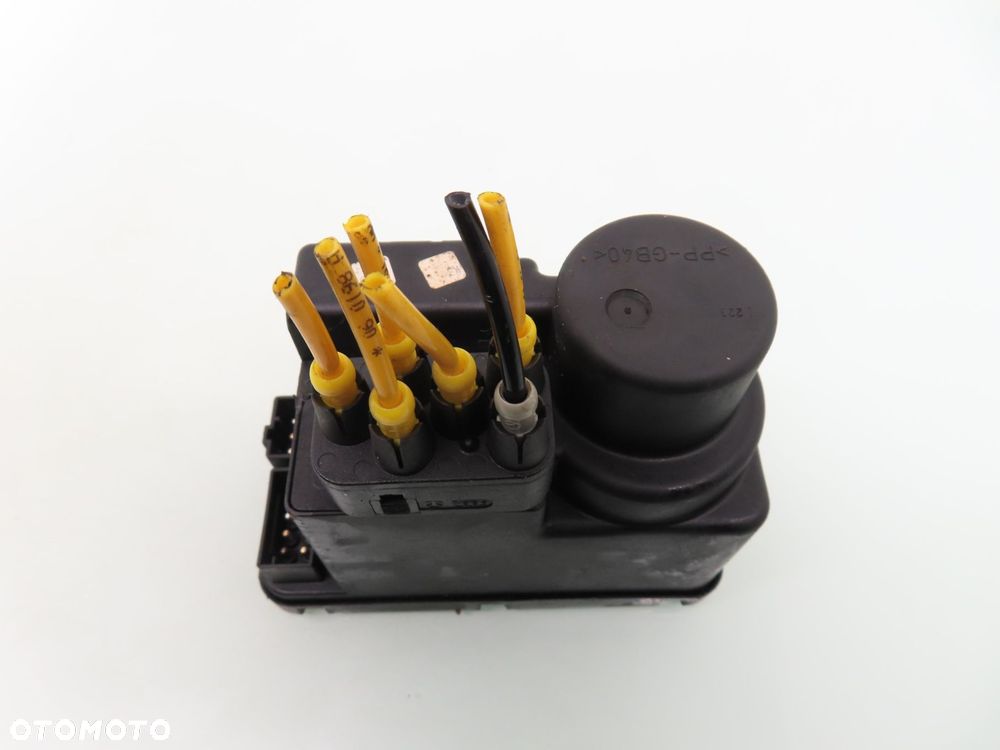 POMPKA ZAMKA CENTRALNEGO MERCEDES W202 2028000848 - 1